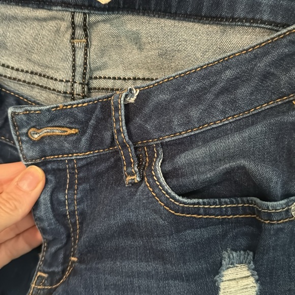 BCBG distressed jeans size 23 - Picture 5 of 6